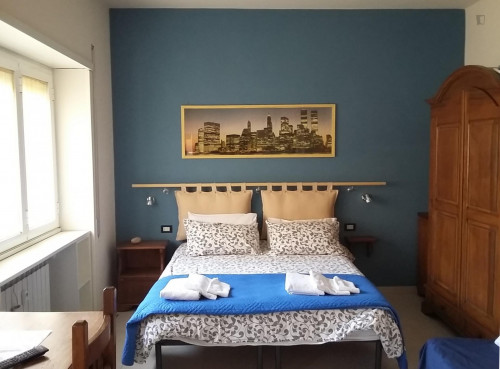Wonderful double ensuite bedroom in Primavalle - Gallery - 3