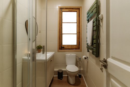 Modern Coliving with Character in the Heart of Vibrant Ciutat Vella Apartment