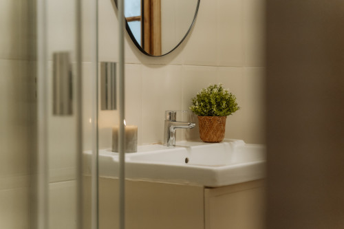 Modern Coliving with Character in the Heart of Vibrant Ciutat Vella Apartment