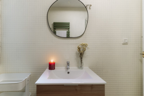 Modern Coliving with Character in the Heart of Vibrant Ciutat Vella Apartment
