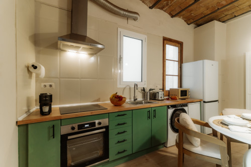 Modern Coliving with Character in the Heart of Vibrant Ciutat Vella Apartment