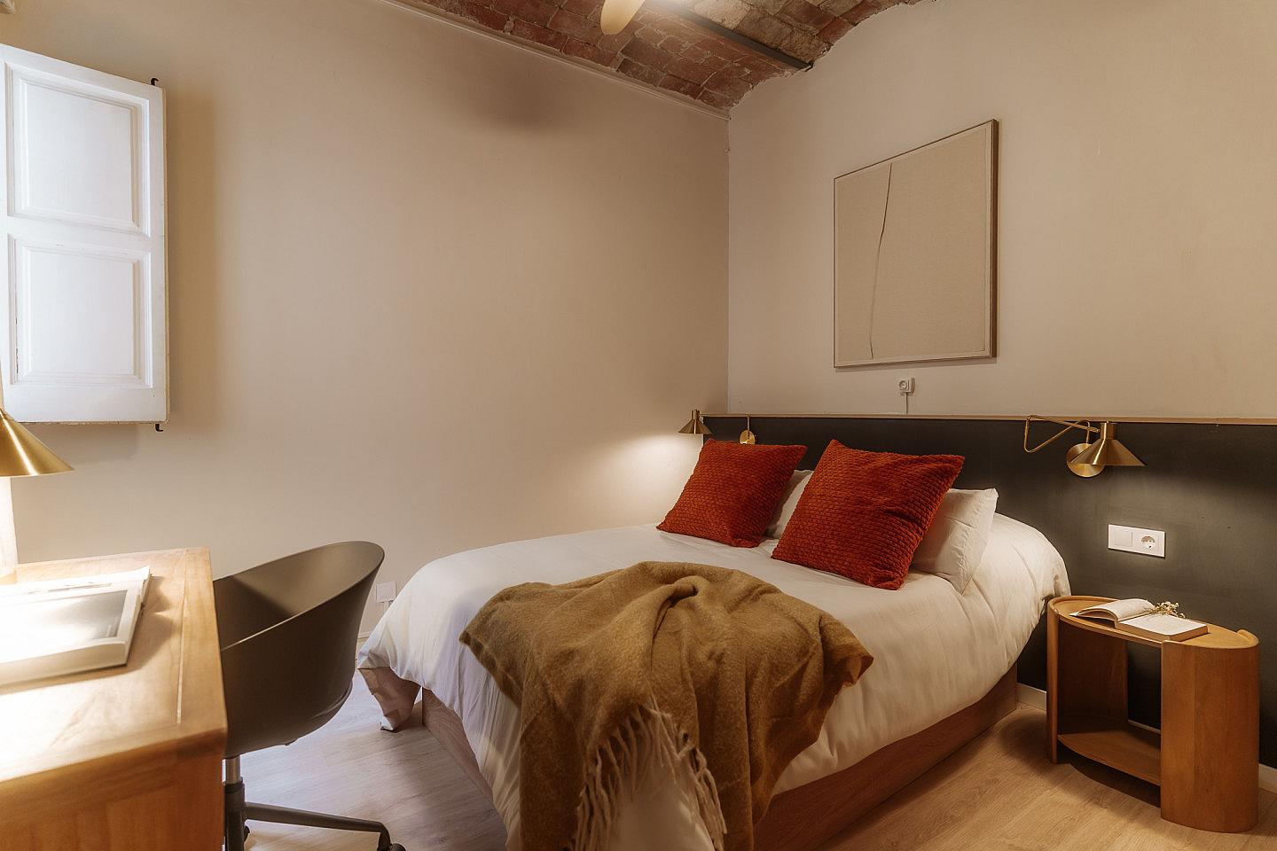  GENUS ROOM 2  -  Modern Coliving with Character in the Heart of Vibrant Ciutat Vella Apartment  - Gallery -  18
