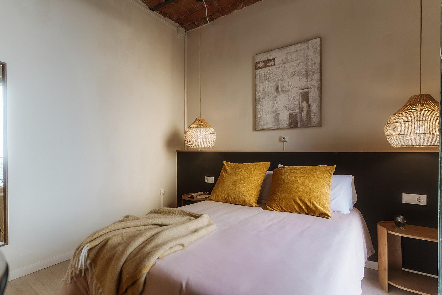  GENUS ROOM 3  -  Modern Coliving with Character in the Heart of Vibrant Ciutat Vella Apartment  - Gallery -  12