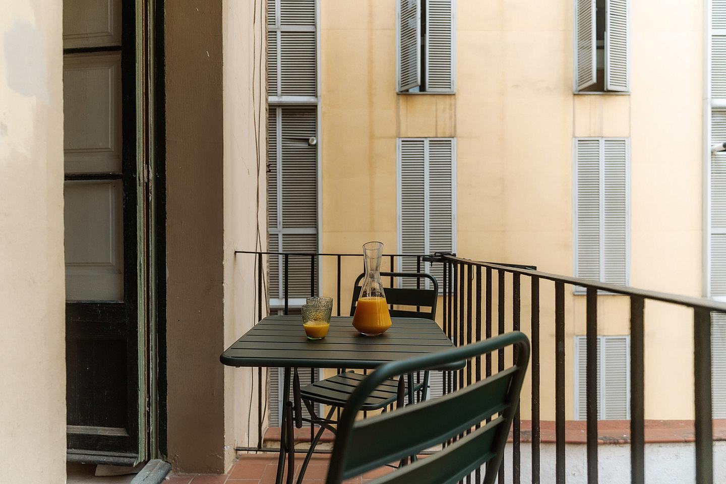  GENUS ROOM 3  -  Modern Coliving with Character in the Heart of Vibrant Ciutat Vella Apartment  - Gallery -  23