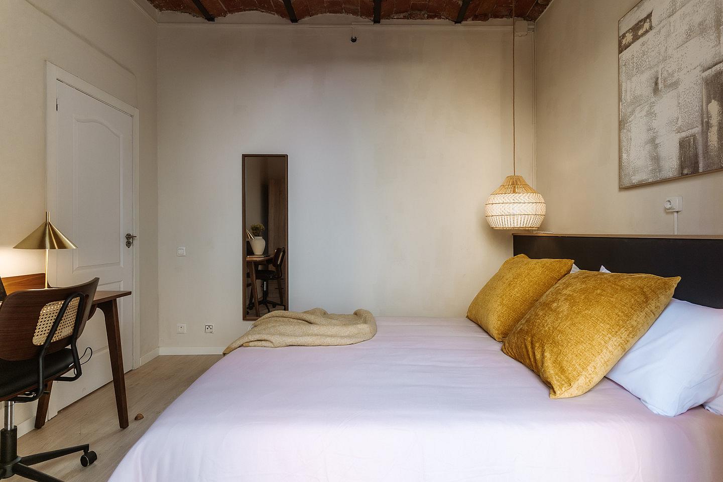  GENUS ROOM 3  -  Modern Coliving with Character in the Heart of Vibrant Ciutat Vella Apartment  - Gallery -  15