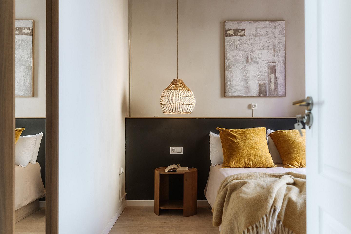  GENUS ROOM 3  -  Modern Coliving with Character in the Heart of Vibrant Ciutat Vella Apartment  - Gallery -  9