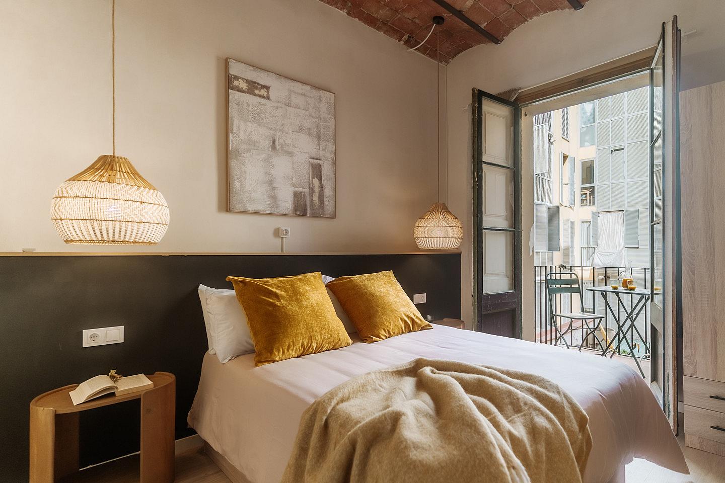  GENUS ROOM 3  -  Modern Coliving with Character in the Heart of Vibrant Ciutat Vella Apartment  - Gallery -  1