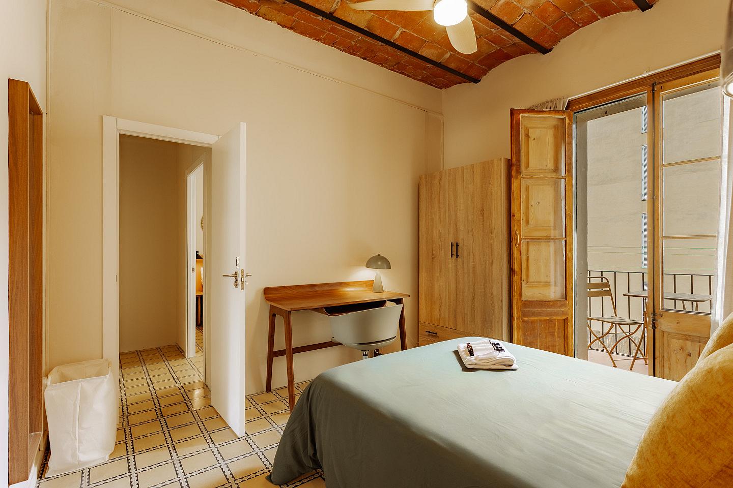  ORBE ROOM 3  -  Modern Coliving with Character in the Heart of Vibrant Ciutat Vella Apartment  - Gallery -  16