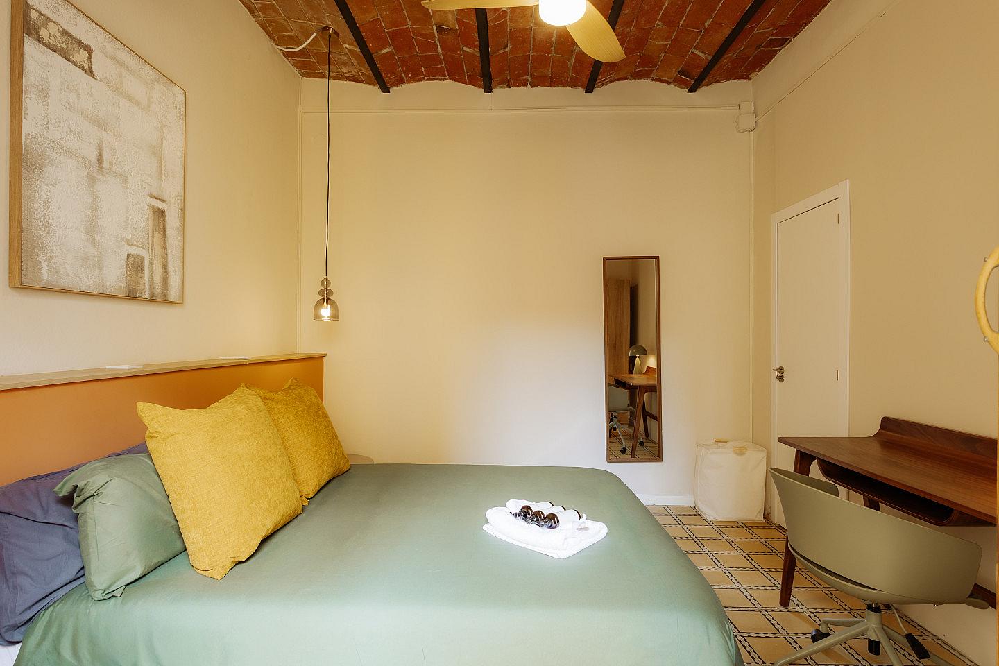  ORBE ROOM 3  -  Modern Coliving with Character in the Heart of Vibrant Ciutat Vella Apartment  - Gallery -  17