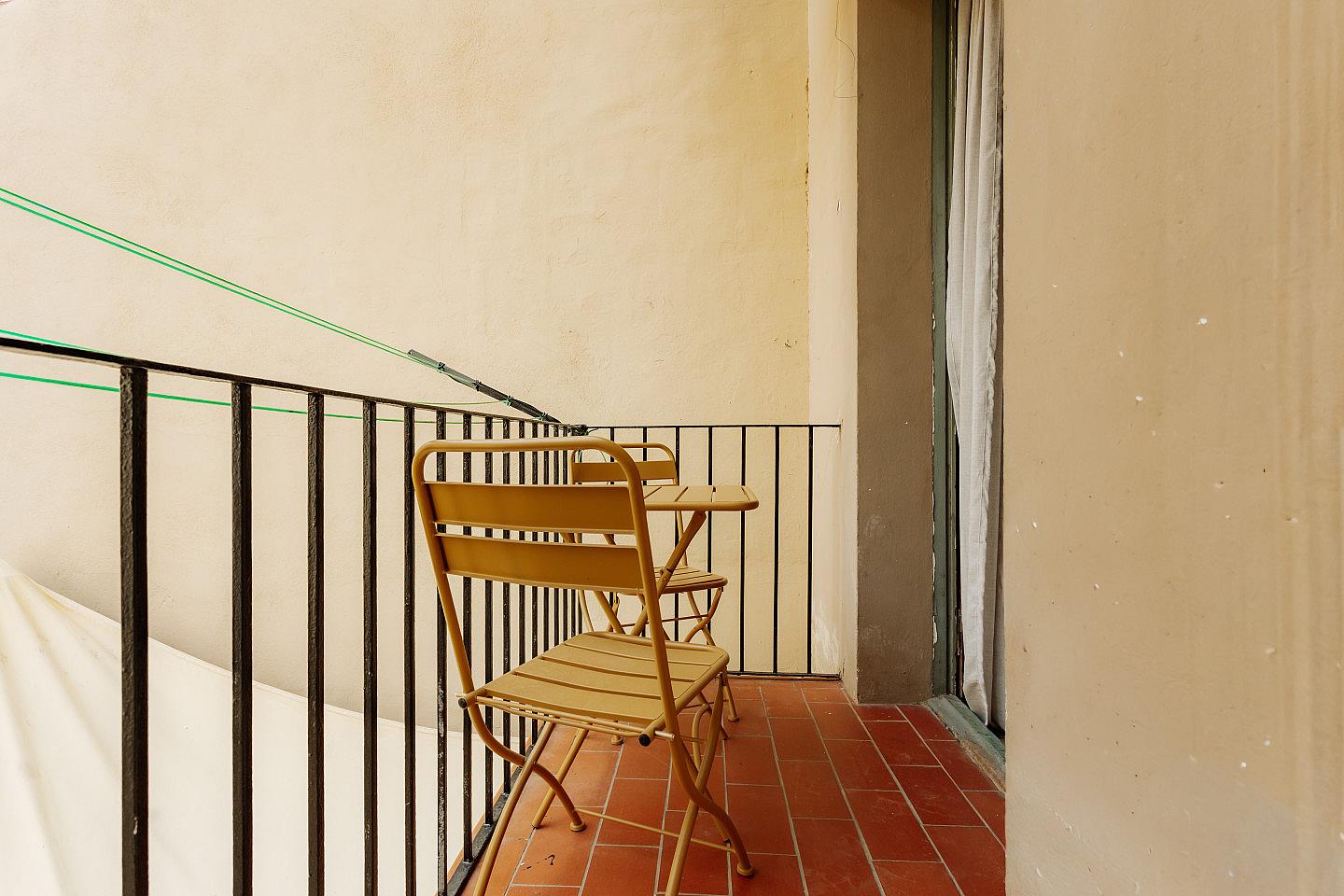  ORBE ROOM 3  -  Modern Coliving with Character in the Heart of Vibrant Ciutat Vella Apartment  - Gallery -  6