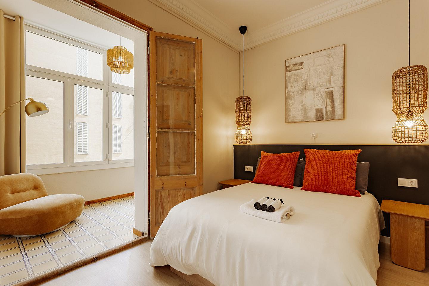  GENUS ROOM 4  -  Modern Coliving with Character in the Heart of Vibrant Ciutat Vella Apartment  - Gallery -  10