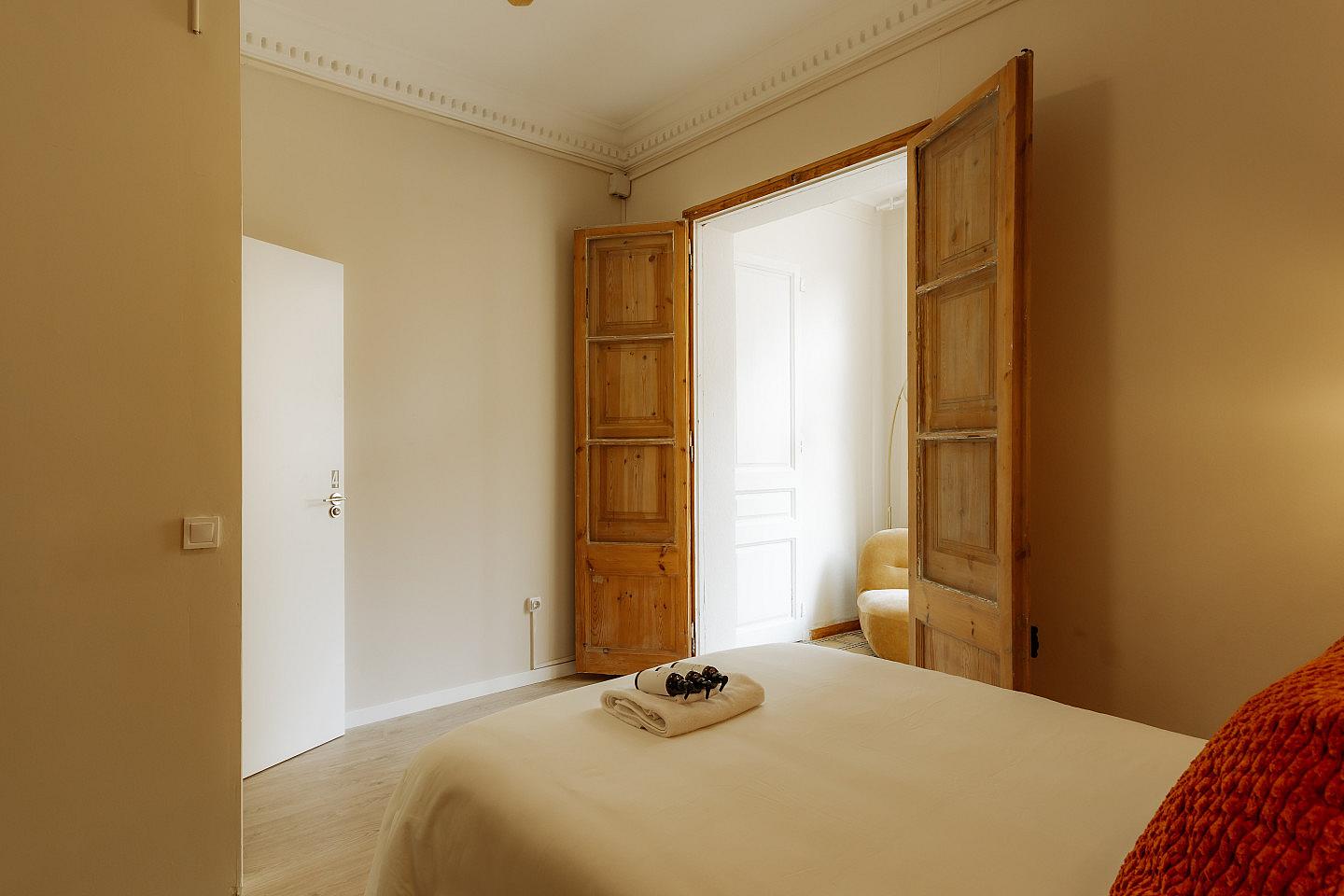  GENUS ROOM 4  -  Modern Coliving with Character in the Heart of Vibrant Ciutat Vella Apartment  - Gallery -  16