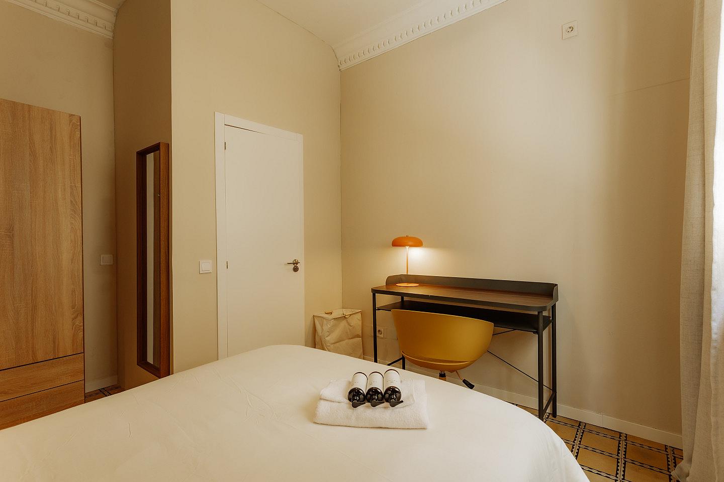  LIBRA ROOM 4  -  Modern Coliving with Character in the Heart of Vibrant Ciutat Vella Apartment  - Gallery -  4