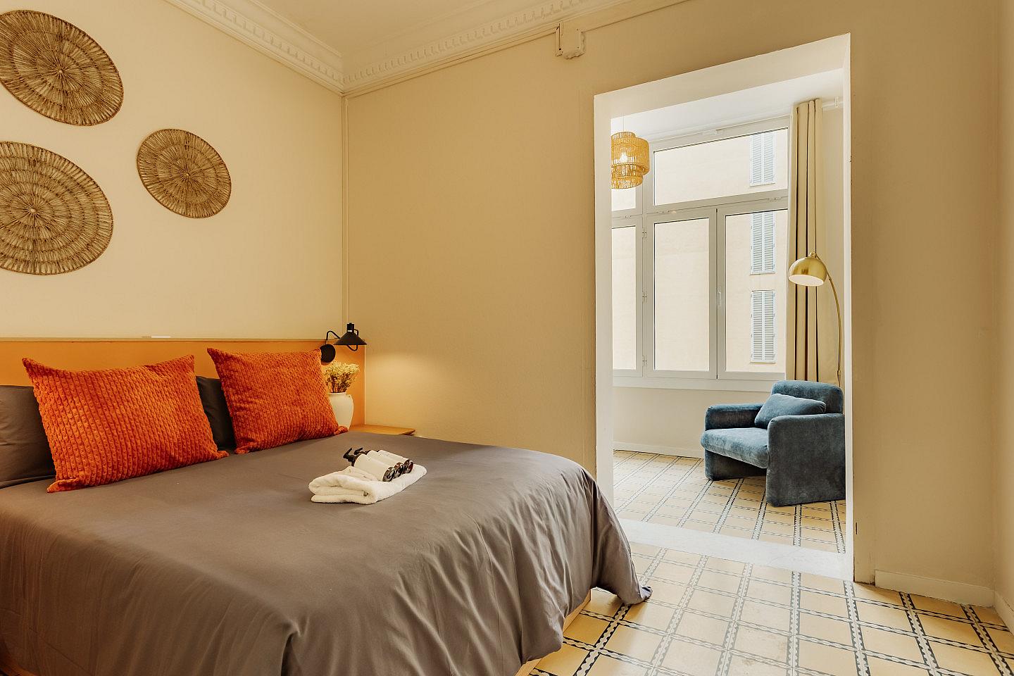  ORBE ROOM 4  -  Modern Coliving with Character in the Heart of Vibrant Ciutat Vella Apartment  - Gallery -  8