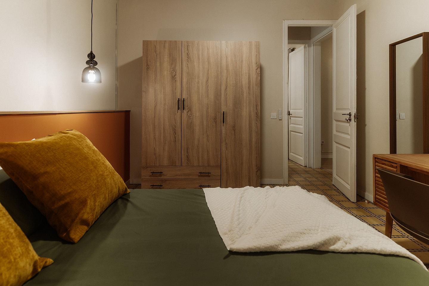 LIBRA ROOM 2  -  Modern Coliving with Character in the Heart of Vibrant Ciutat Vella Apartment  - Gallery -  6