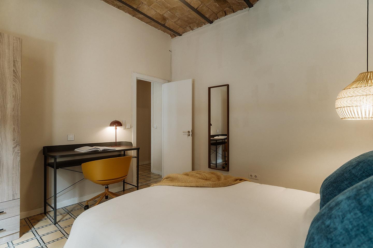  LIBRA ROOM 3  -  Modern Coliving with Character in the Heart of Vibrant Ciutat Vella Apartment  - Gallery -  23