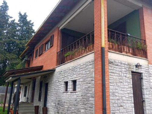 Comfy space, green view, nice hosts