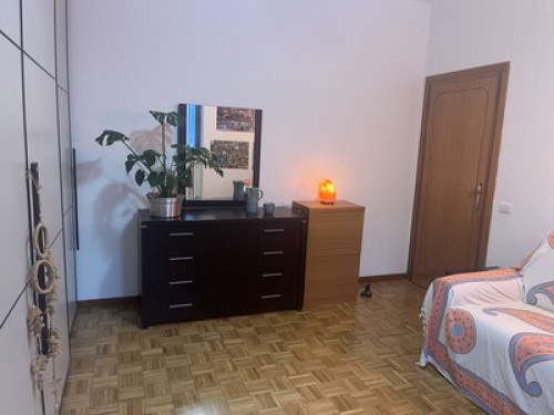 Comfy space, green view, nice hosts