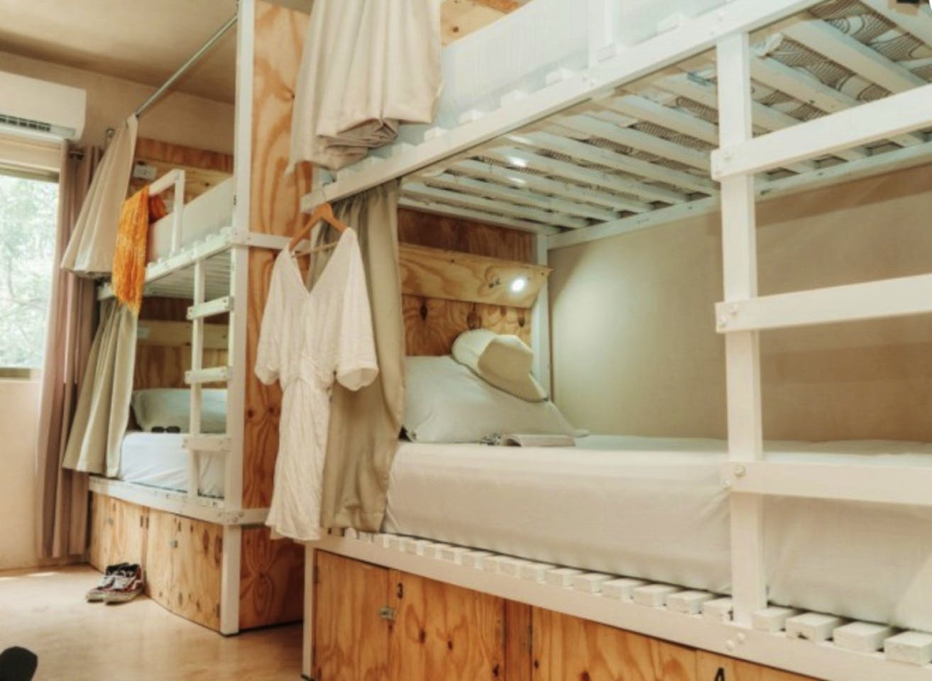 Bed In A 10-Bed Mixed Gender Room - 17
