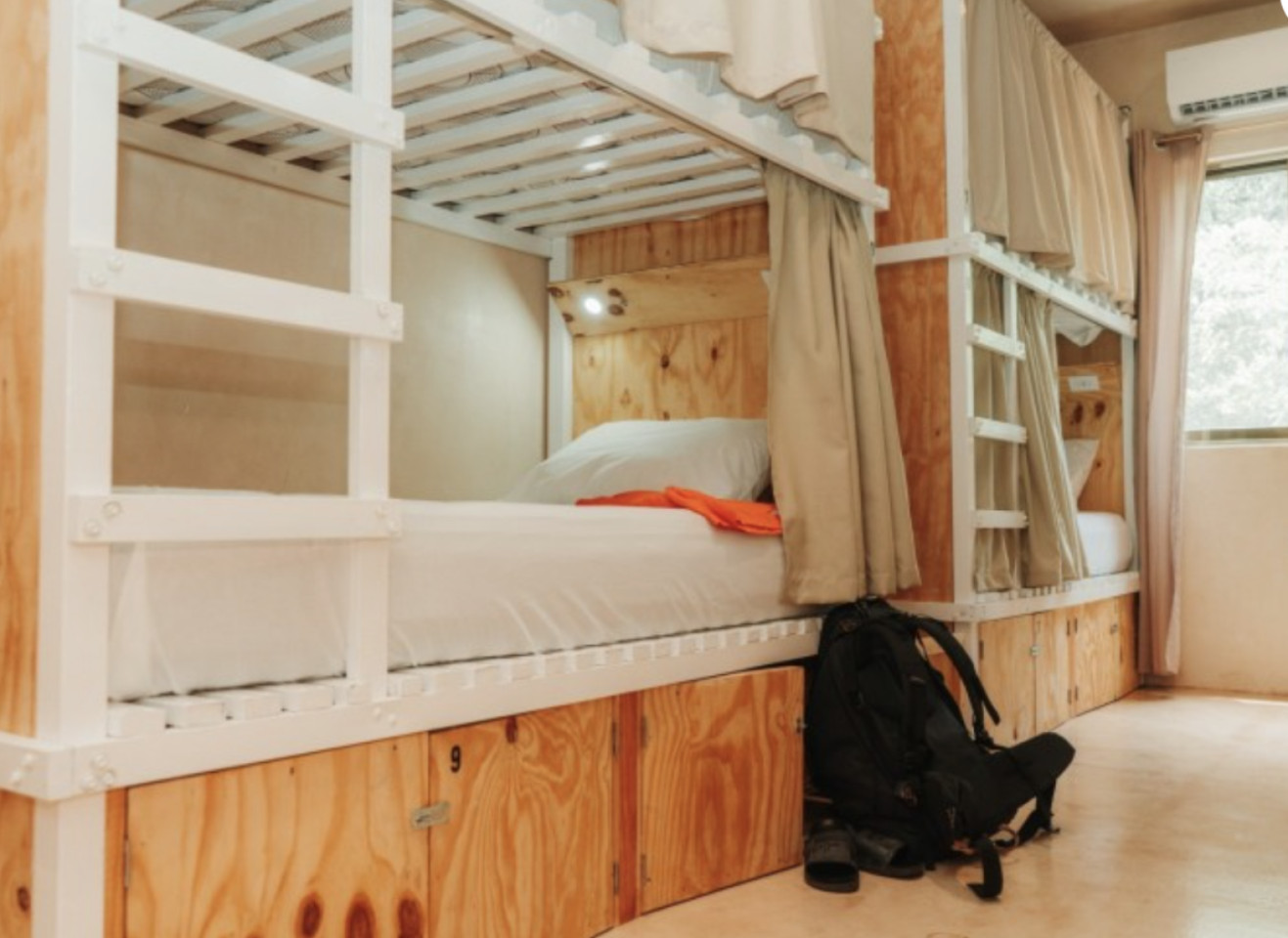 Bed In A 10-Bed Mixed Gender Room - 3
