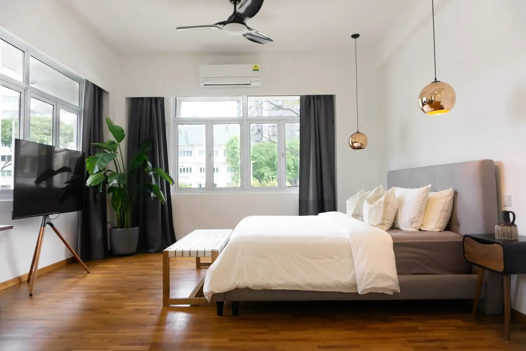 Executive Suite - Hollandswood Court - Gallery - 1