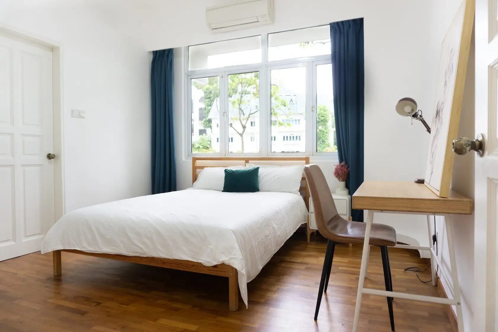 Hollandswood Court - Gallery - 10