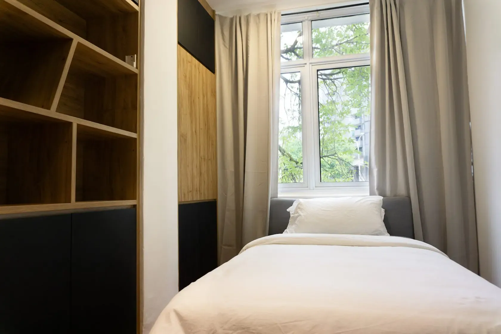 Standard Room B - Hollandswood Court - Gallery - 1