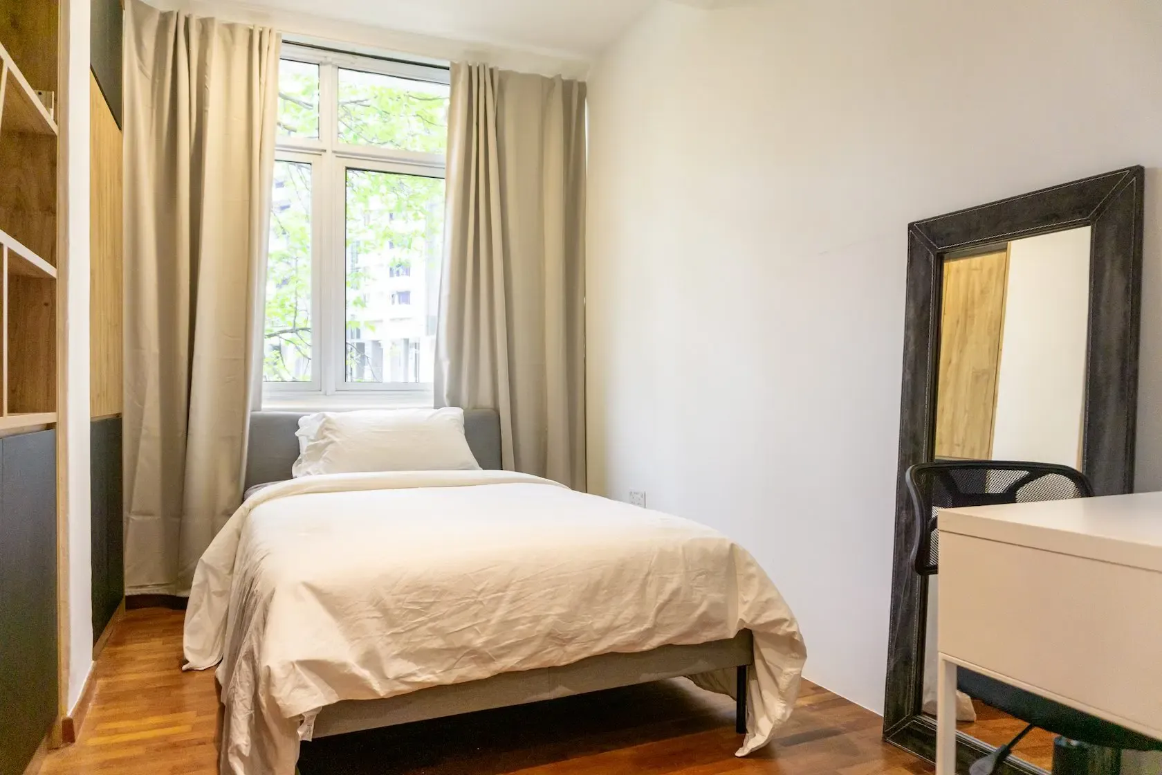 Standard Room B - Hollandswood Court - Gallery - 4