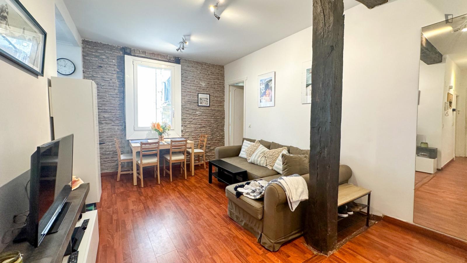  Amazing 3-Bedroom Apartment In Old Town  -  Amazing 3-bedroom apartment in Old Town  - Gallery -  1