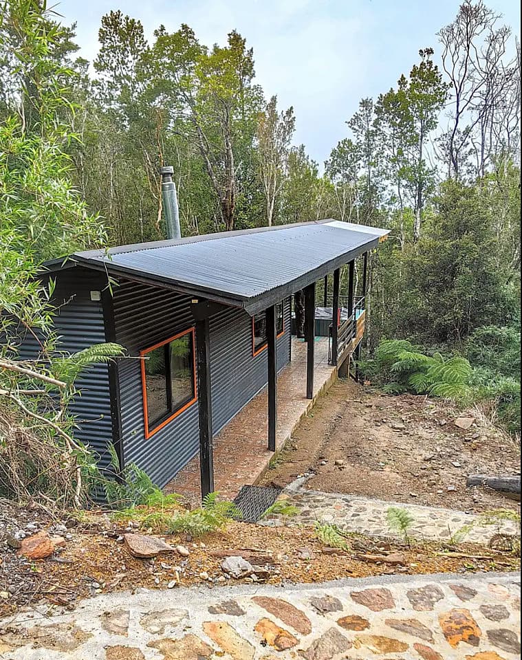  House Between Treetops (jacuzzi) W/ King Bed Or Two Singles  -  Nature Coliving Lodge located in the middle of the Valdivian Rainforest, just 20 minutes from downtown Valdivia  - Gallery -  23