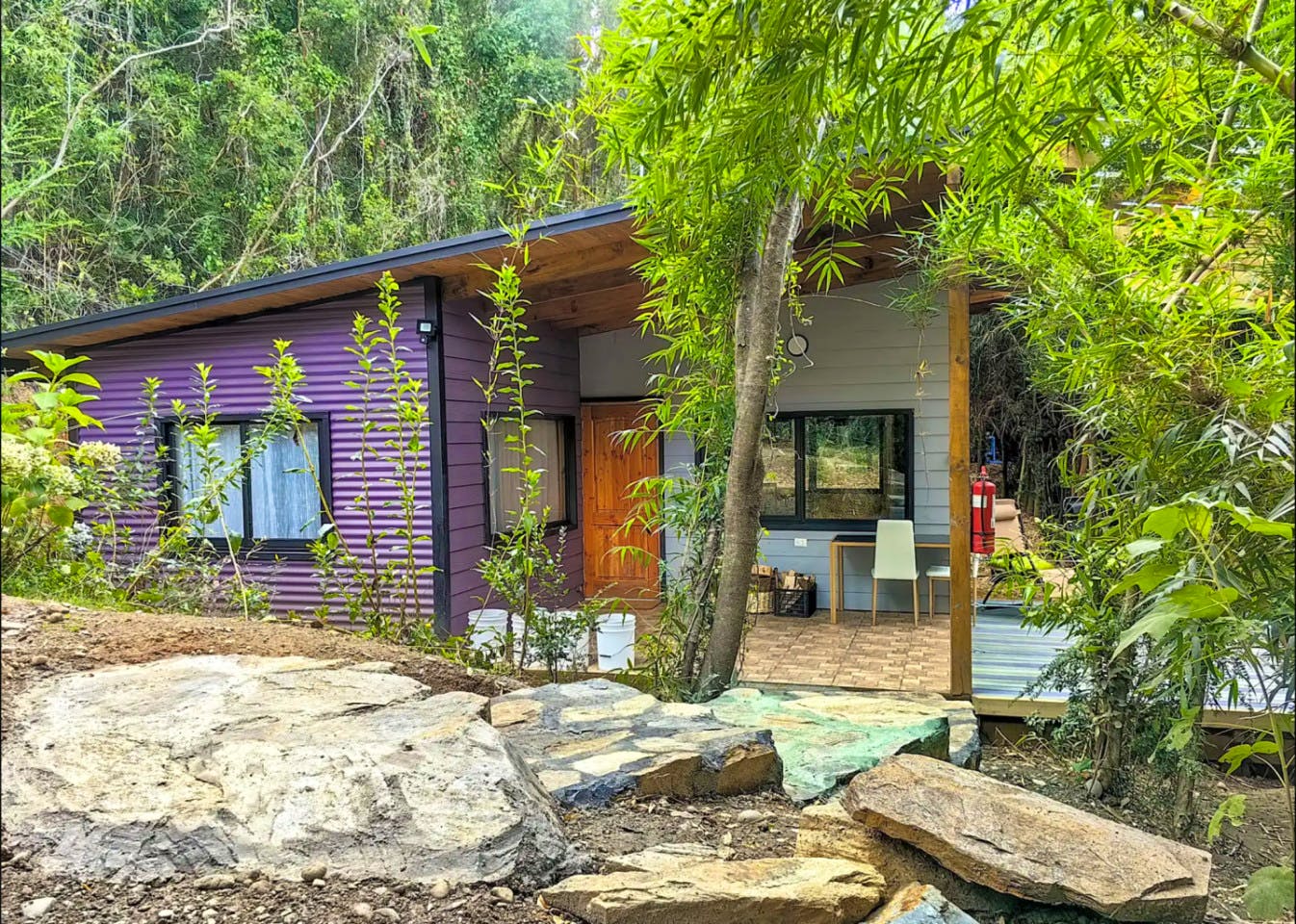  Bambu House W/queen Bed  -  Nature Coliving Lodge located in the middle of the Valdivian Rainforest, just 20 minutes from downtown Valdivia  - Gallery -  2