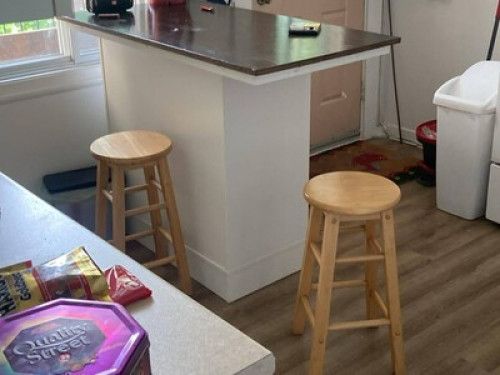 BIG apt, spare rooms!