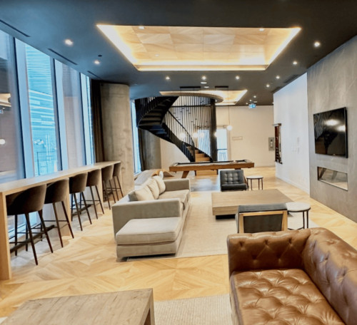 Amazing Luxury Apt. w/ Pool + Gym near Lucien-L'Allier Station