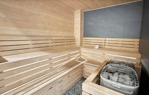 Amazing Luxury Apt. w/ Pool + Gym near Lucien-L'Allier Station