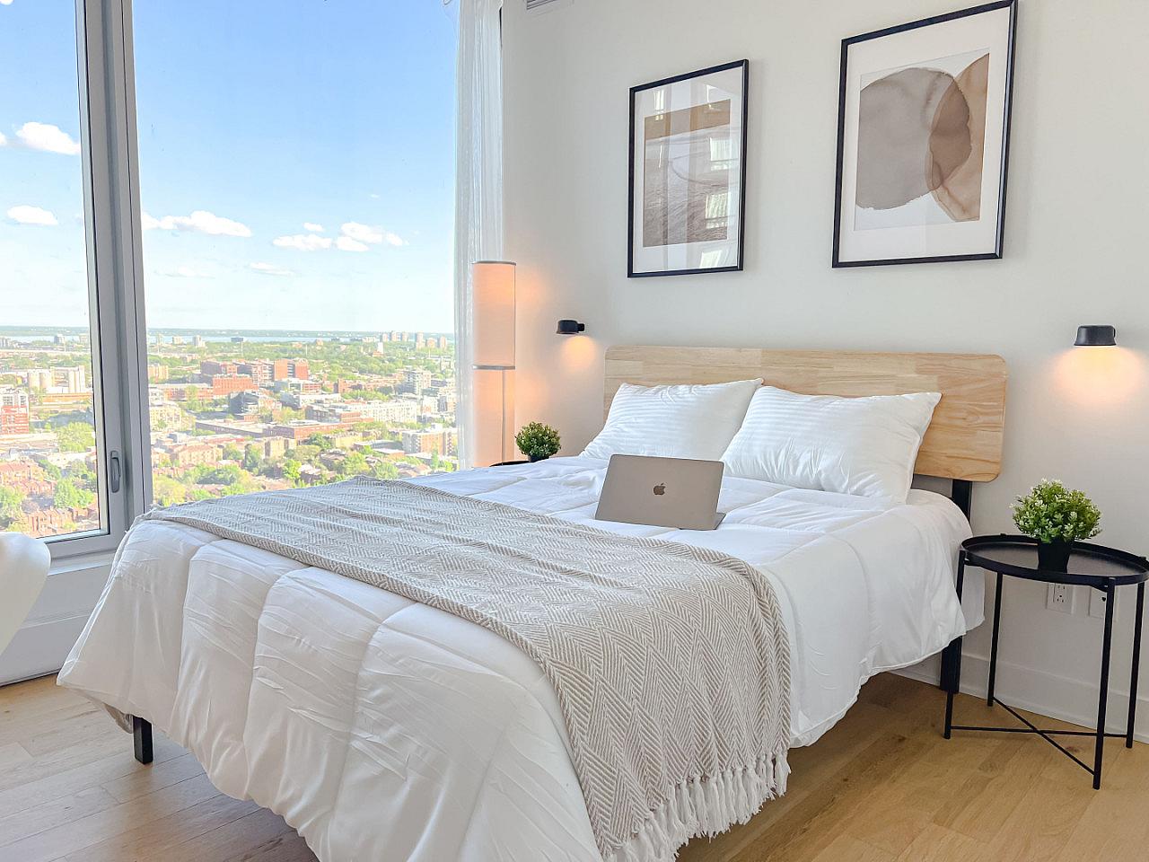  Private Room  -  Amazing Luxury Apt. w/ Pool + Gym near Lucien-L'Allier Station  - Gallery -  2