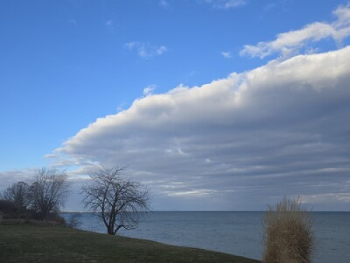 Beautiful home by the Lake