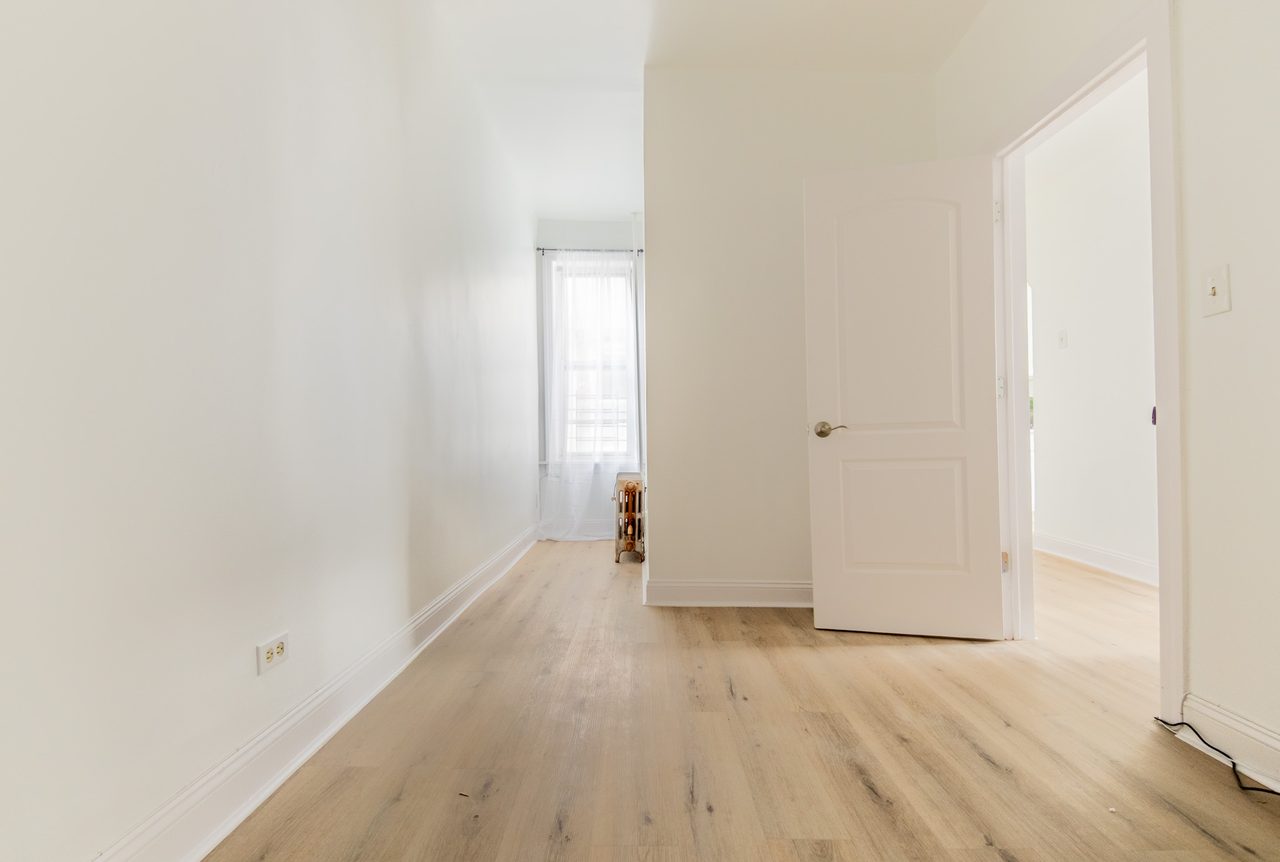 #1876: Sunset Park - Queen Bedroom D - #1876: Sunset Park - Gallery - 1