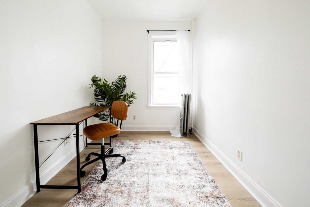  #1876: Sunset Park - Queen Bedroom C  -  #1876: Sunset Park  - Gallery -  7