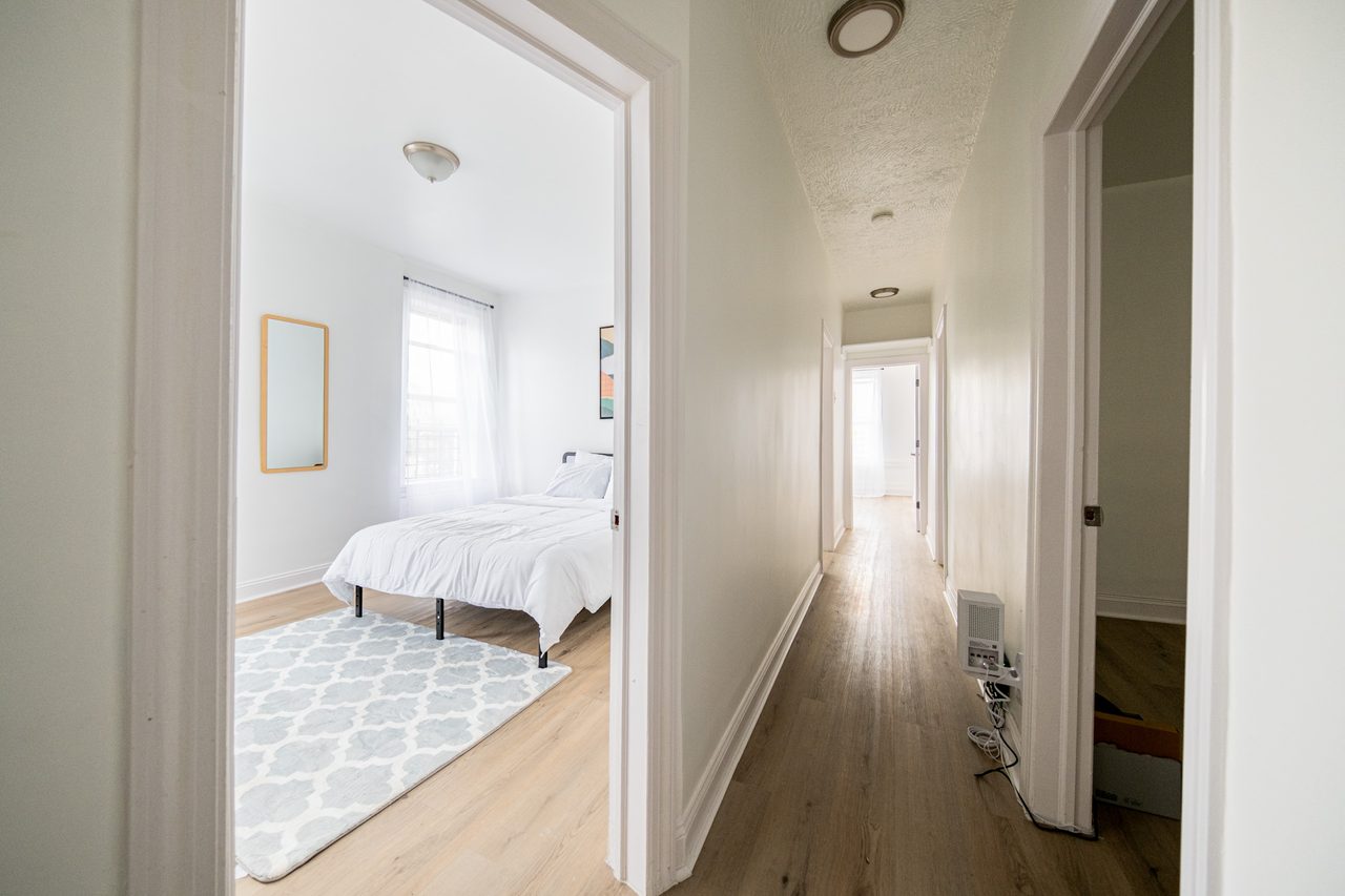  #1876: Sunset Park - Queen Bedroom B  -  #1876: Sunset Park  - Gallery -  9