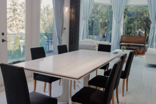 Stunning Luxury Mansion w/ Sauna close to Prince of Wales Park