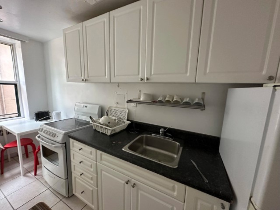 Silver Room - St Clair Av