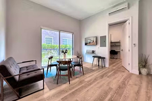 NorthWest 7th Home - Gallery - 65