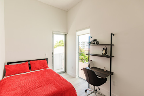 NorthWest 7th Home - Gallery - 48