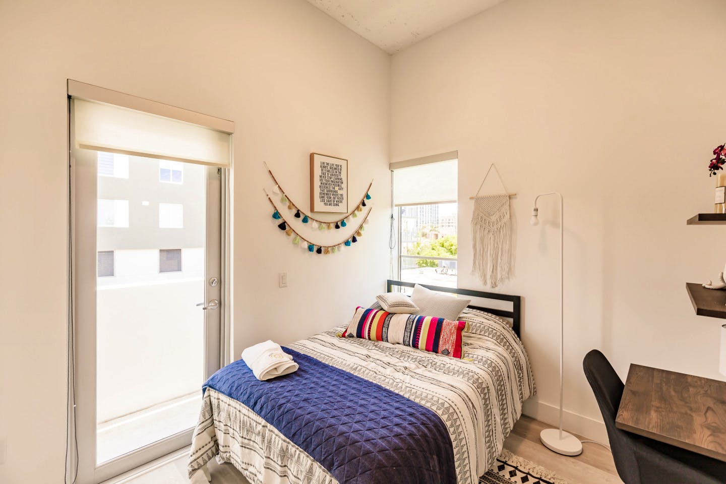 Bedroom In A 3-Bed Mixed Gender Apartment - 20