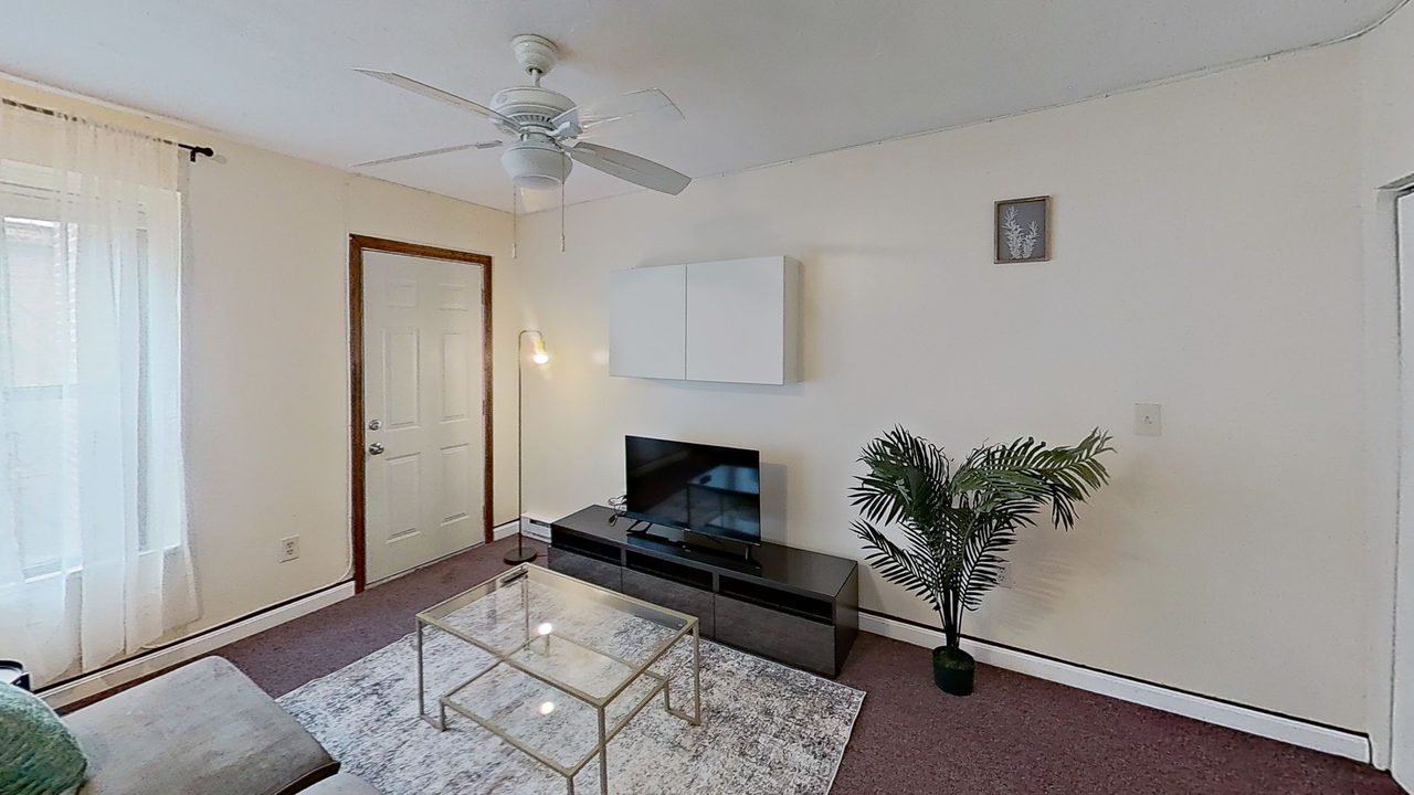  #1885: South End - Queen Bedroom C  -  #1885: South End  - Gallery -  7