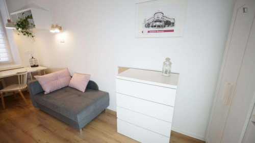 Lovely single bedroom in shared flat near the Politechnika Łódzka