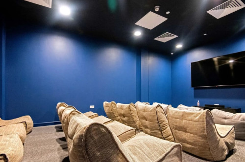 Howard Gardens Residence