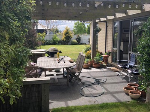 A sunny large house fully furnished