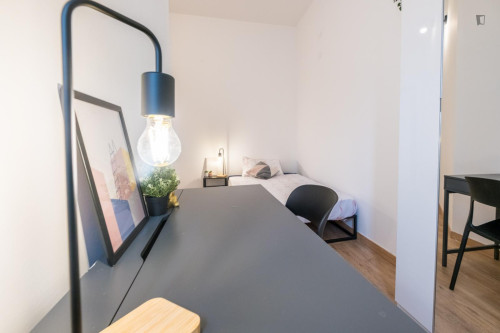 Lovely single bedroom in Ortica - Gallery - 5