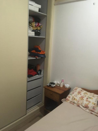 Nice Single bedroom close to Anjos Metro